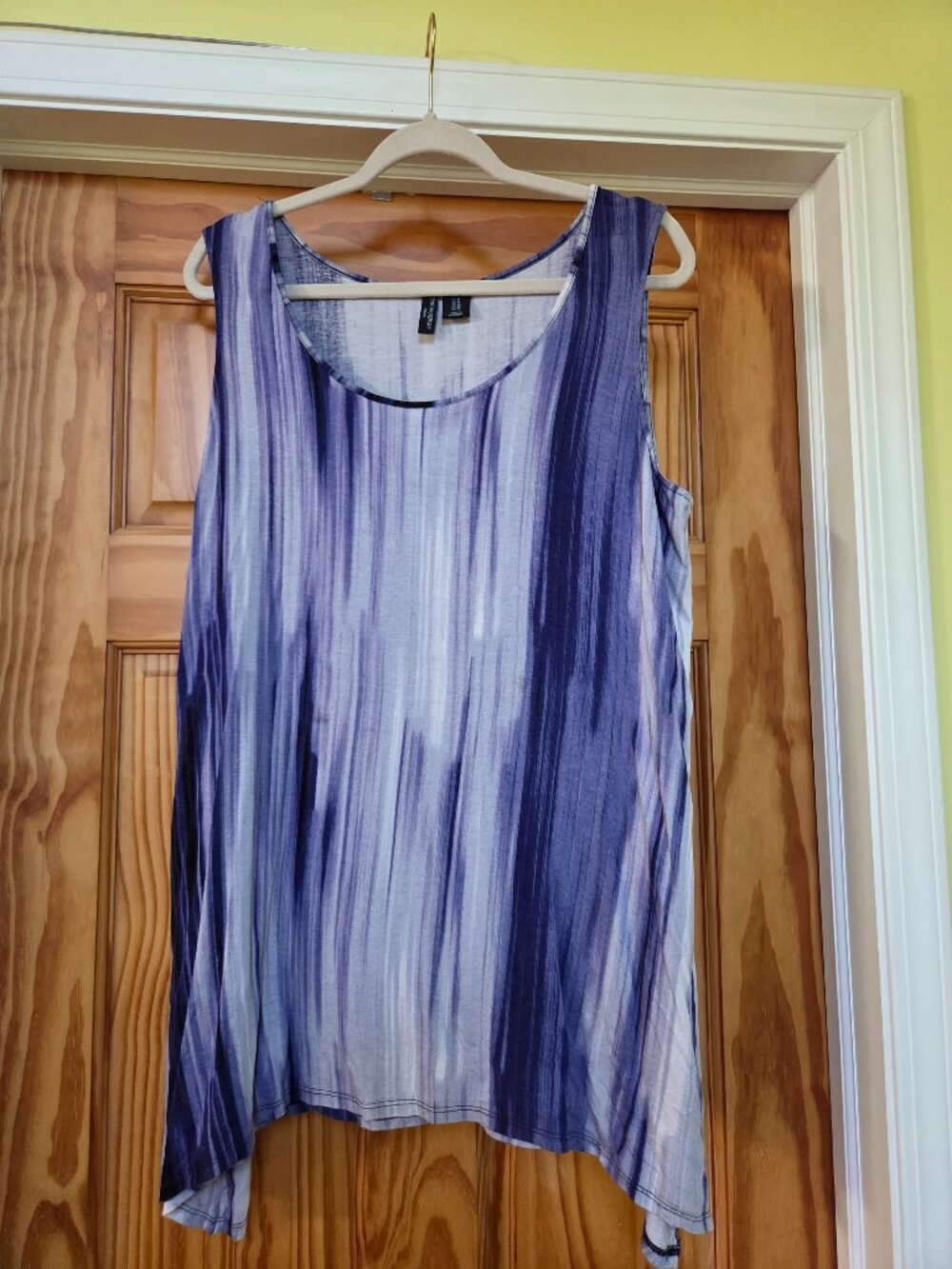 Women's Plus Size 1X Blue and  White Tank